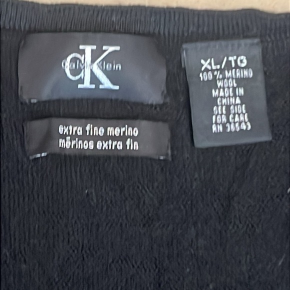 Calvin Klein 100% Extra Fine Merino Wool Black V-Neck Men’s Sweater sz XL VGUC - Picture 2 of 6